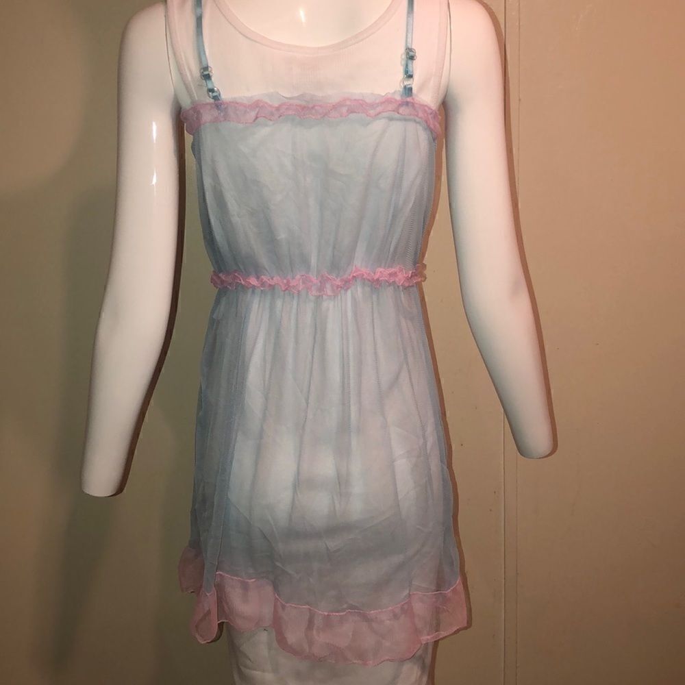 Lingerie   - Picture 4 of 5